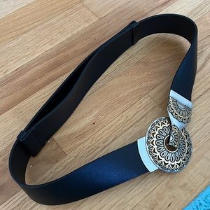 Chico’s Medallion Buckle Belt